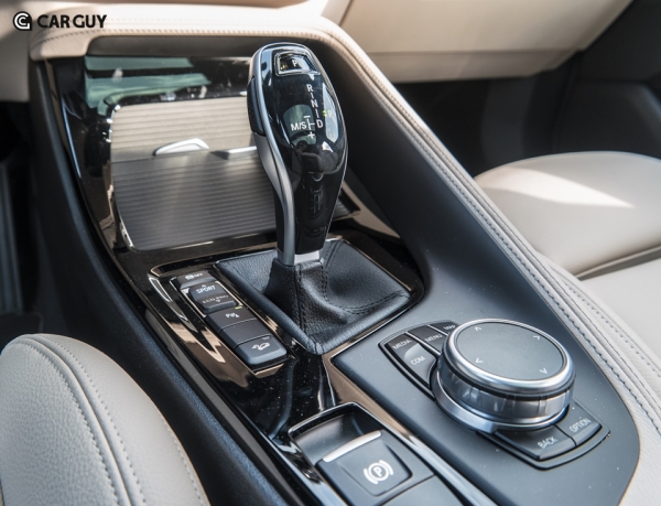 BMW X2에는 아이신 8단 자동변속기가 들어간다.